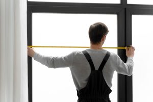 Free photo service maintenance worker repairing